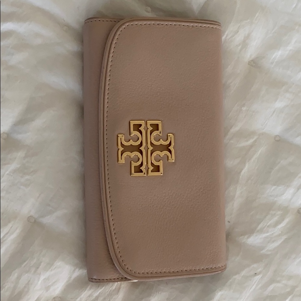 Tory Burch Britten Envelope